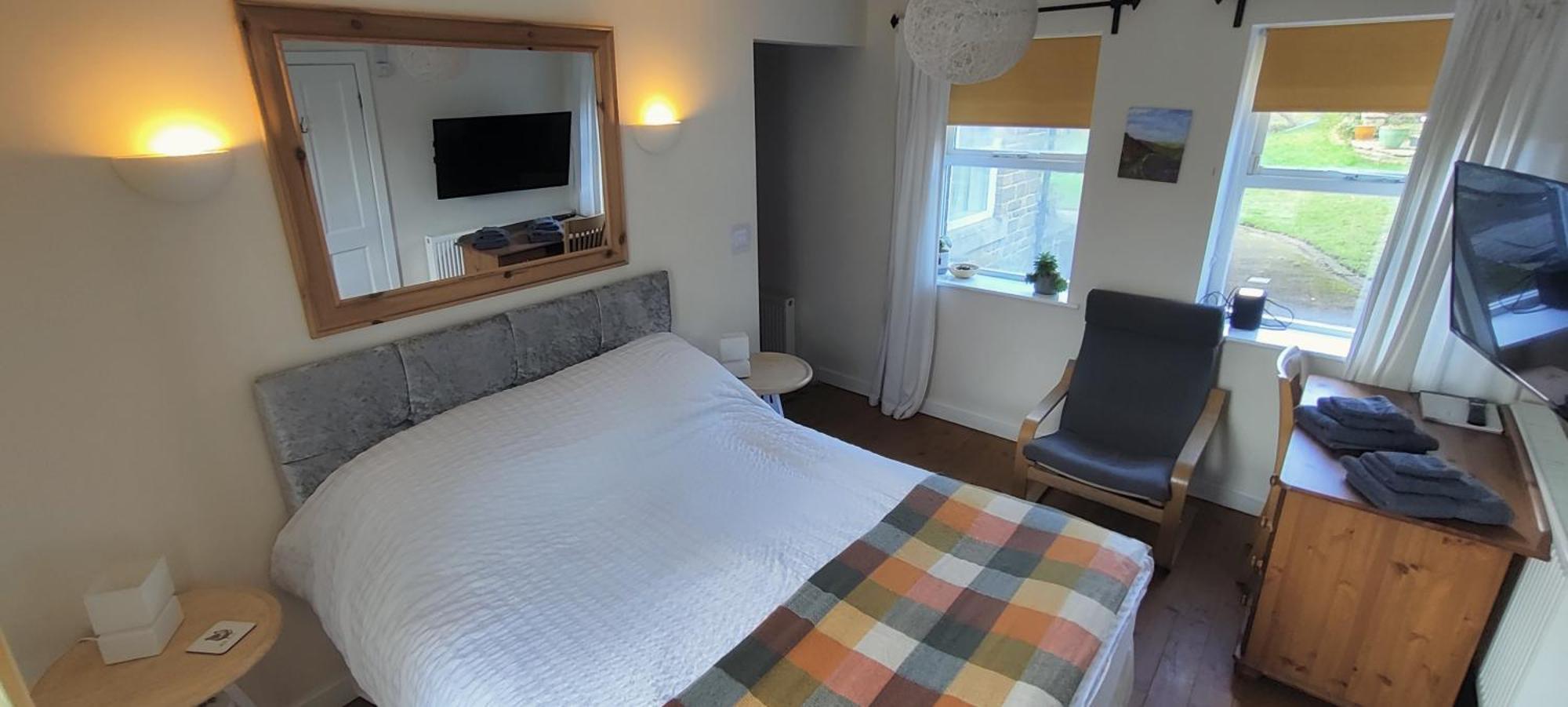 Private Annex To Victorian Villa, With Kitchen And Free Parking Todmorden Eksteriør bilde